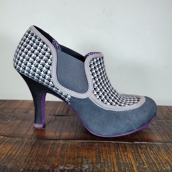 Stylish Gray and Black Women's Heels - Picture 5 of 12